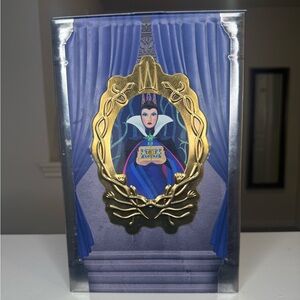 Disney Snow White Mirror Popcorn Bucket Cinemark In Hand